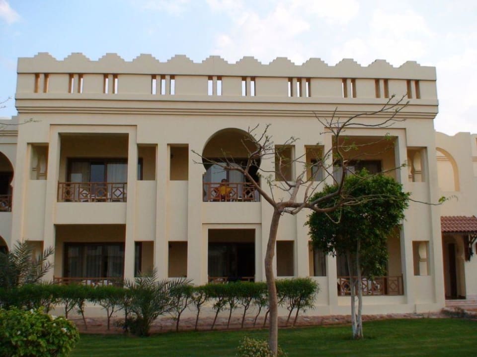 Blick auf eines der Häuser Charmillion Club Resort