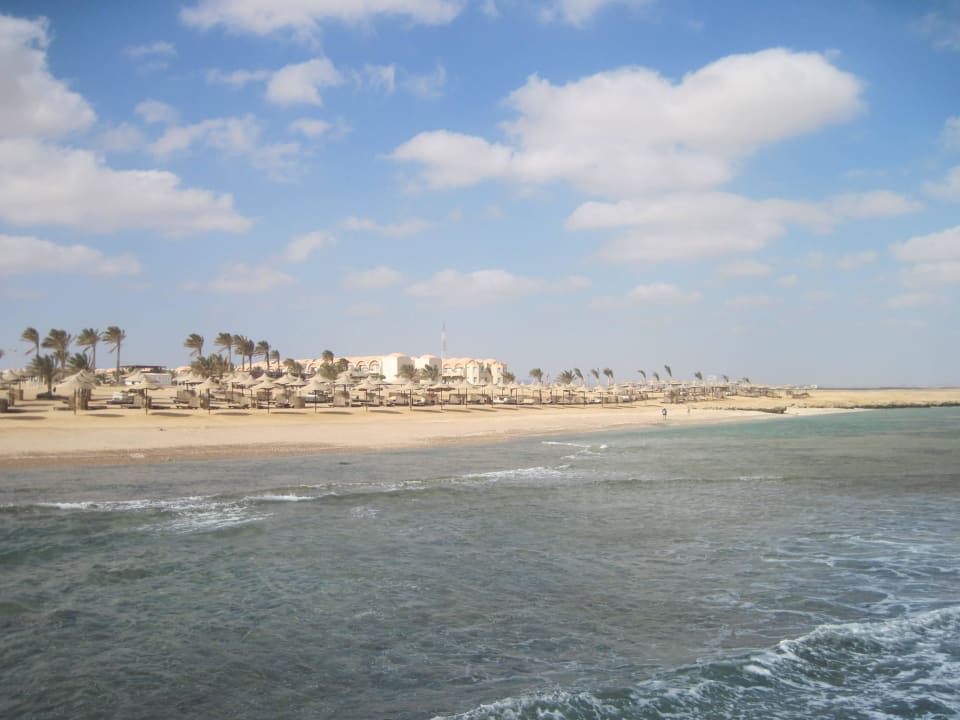 Widok z molo Three Corners Sea Beach Resort