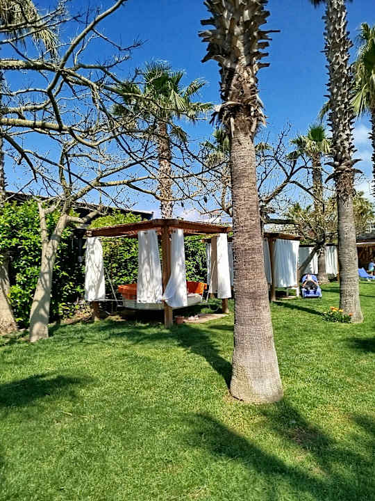 Strand Saturn Palace Resort Hotel