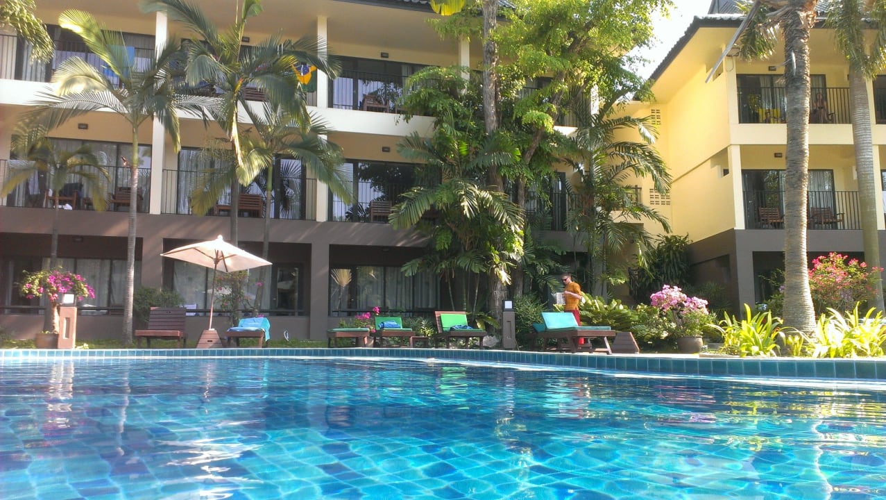 Vom Pool aus The Green Park Resort