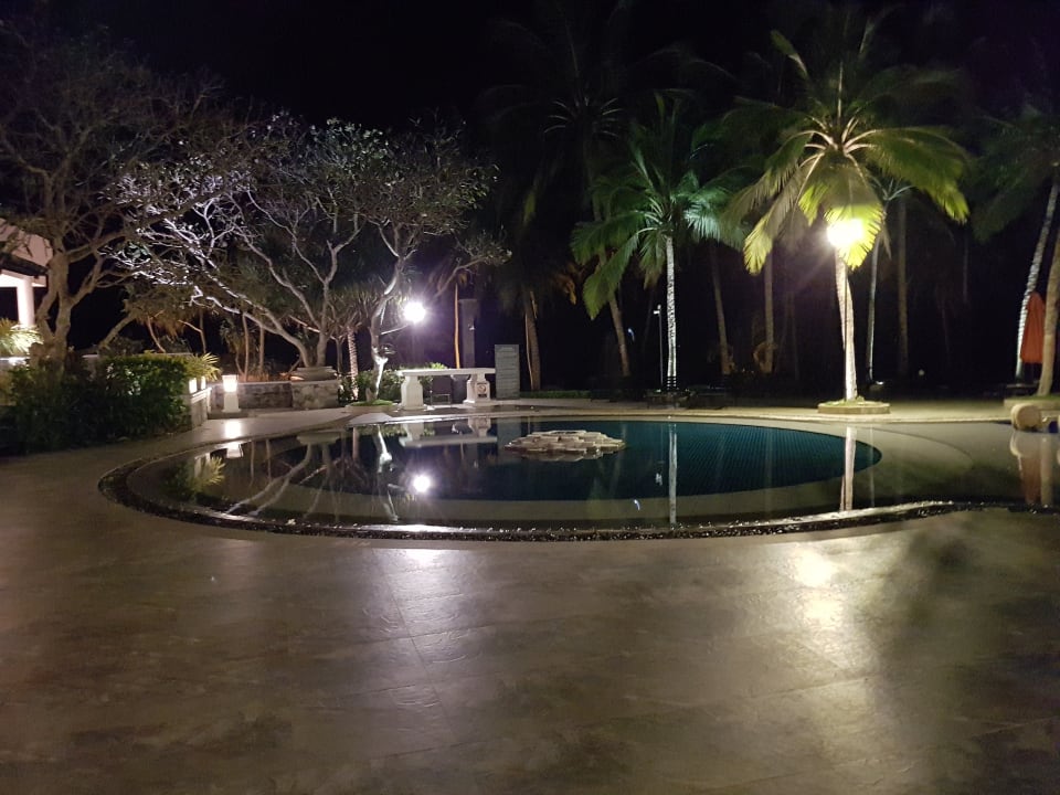 Pool Taj Bentota Resort & Spa