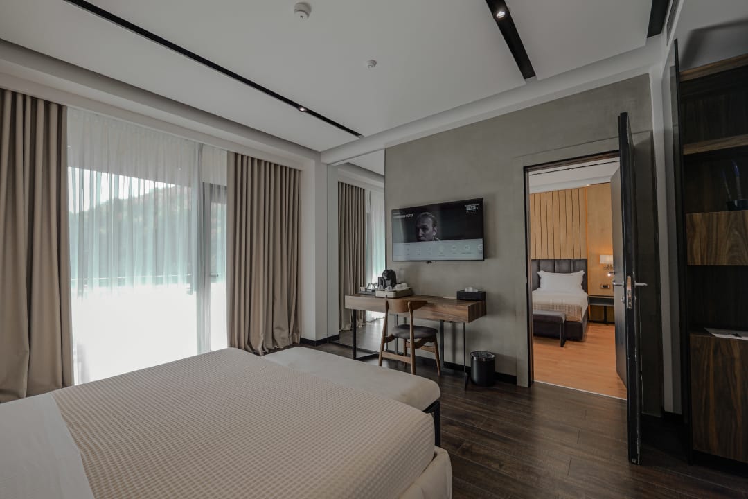 Zimmer Uji i Ftohte Hotel