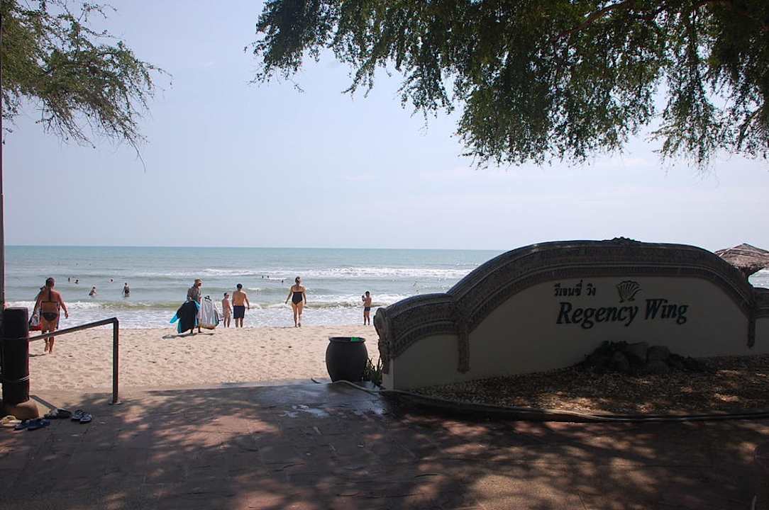 Ausgang zum Strand The Regent Cha Am Beach Resort