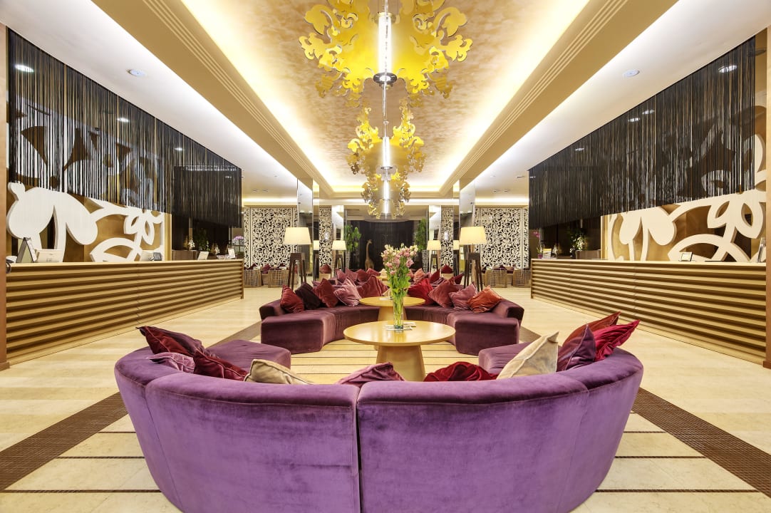 Entrance & Lobby Barceló Royal Beach