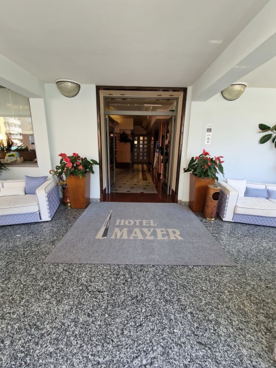 Lobby Hotel Mayer
