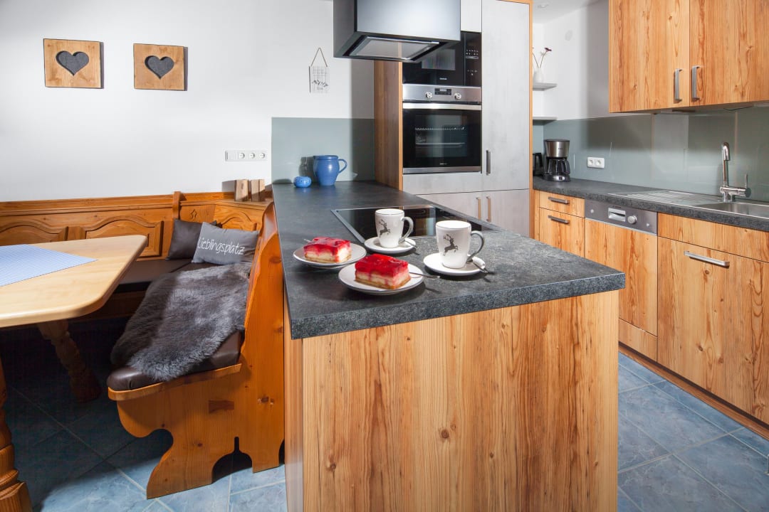 Zimmer Gästehaus und FeWo Egglerlehen