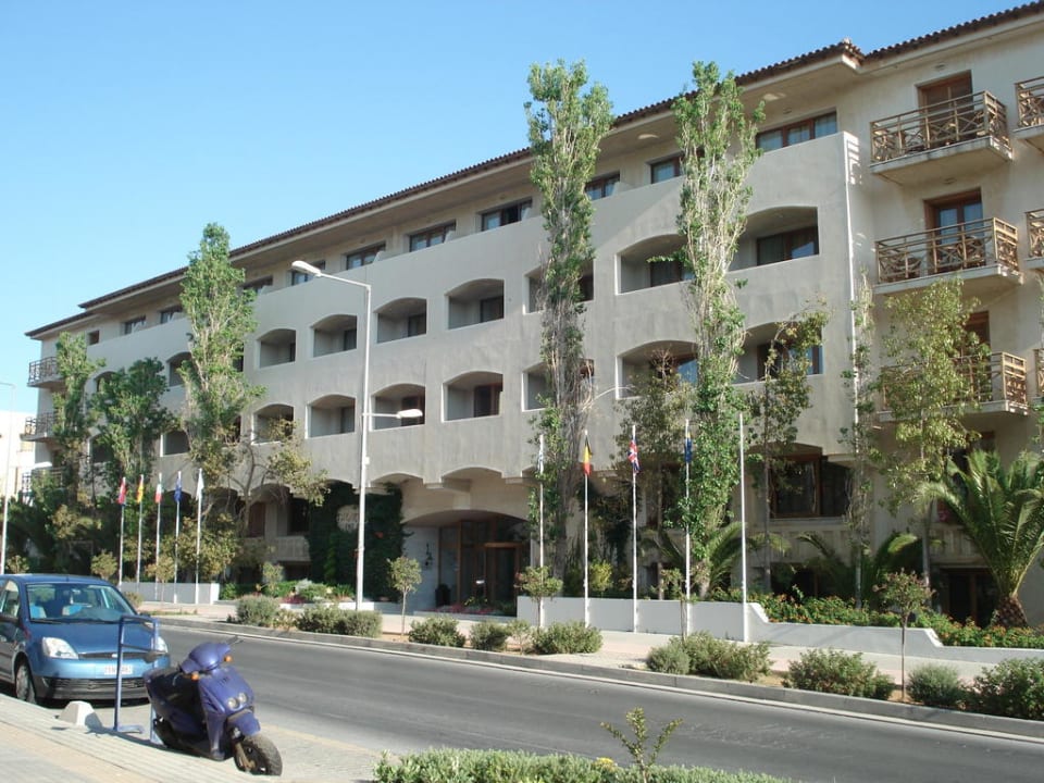 Nebeneingang  Hotel Theartemis Palace