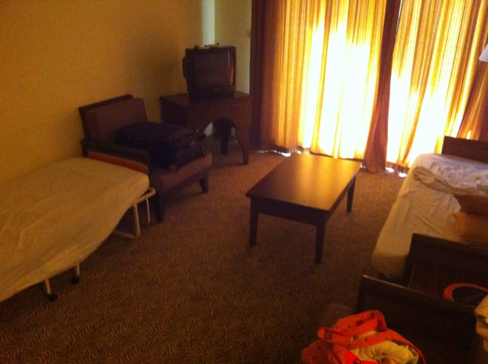 Furchtbares Zimmer Hotel Royal Garden Beach