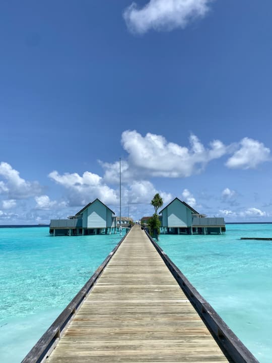 Außenansicht Outrigger Maldives Maafushivaru Resort