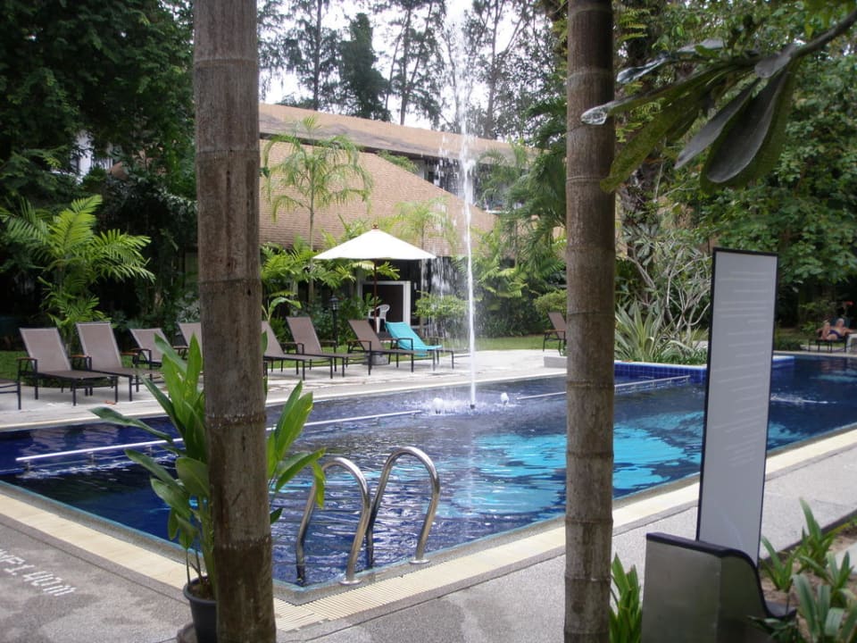 Pool Nr.1 Nai Yang Beach Resort & Spa