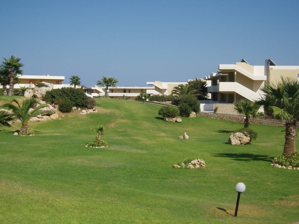 Wohnblöcke u. Garten Hotel Kalithea Horizon Royal