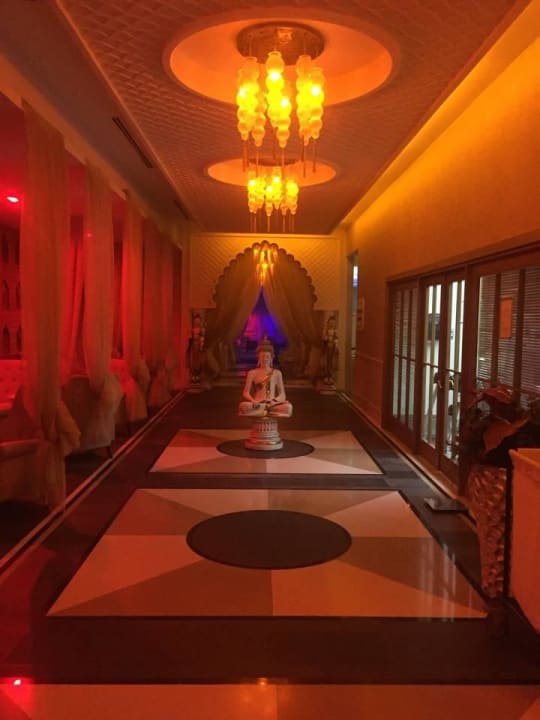 Eingang zum Spa, Hallenbad, Fitnessraum Diamond Excellence Resort & Spa
