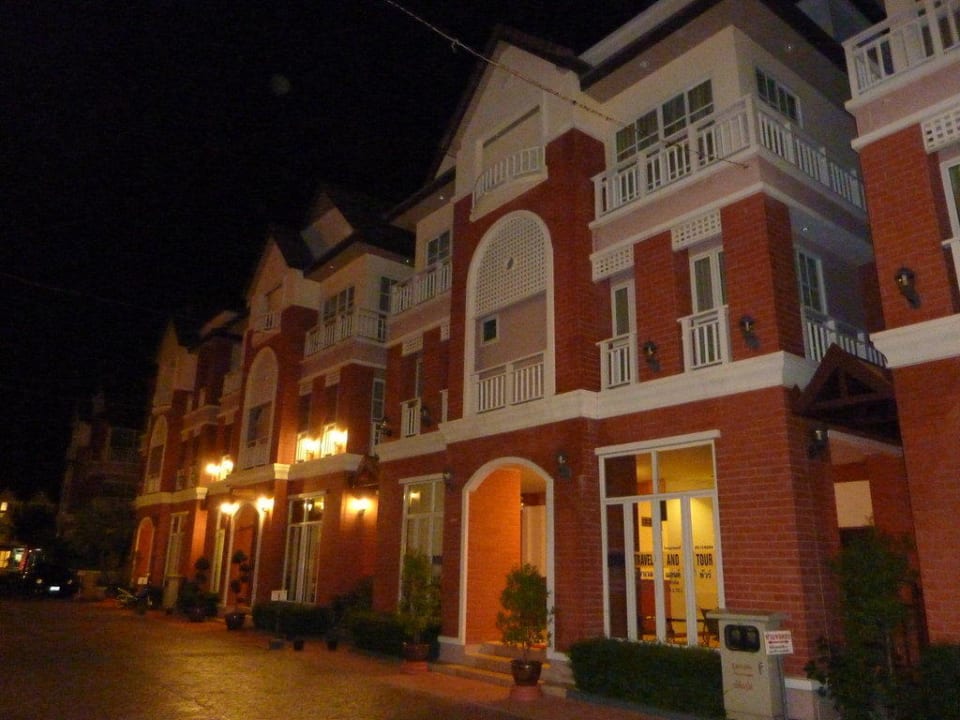 Nachtaufnahme Chaba Hotel