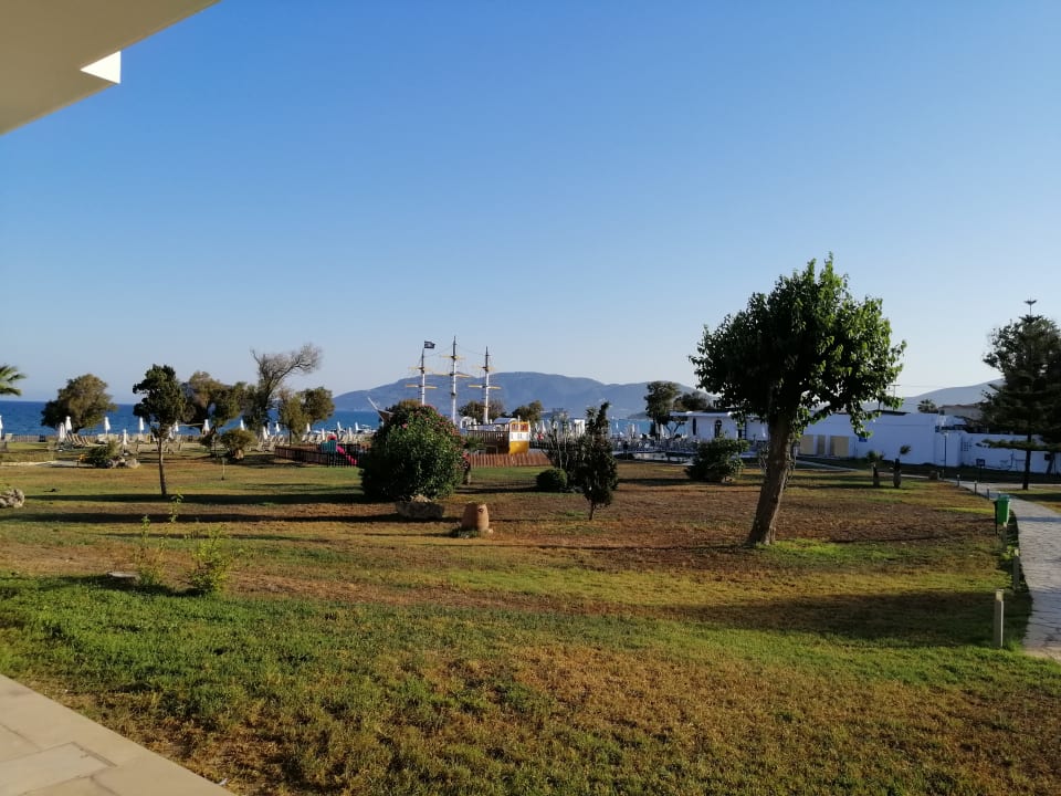 Gartenanlage Domes Aulūs Zante, Autograph Collection