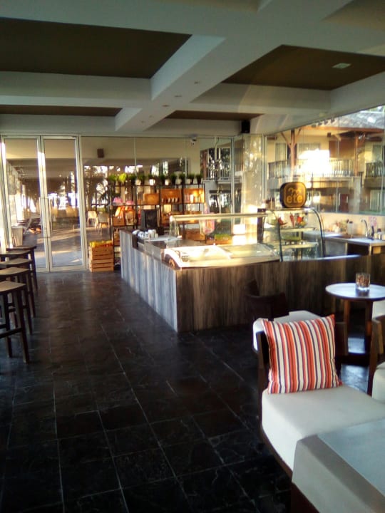 Gastro The Grand Southsea Khaolak Beach Resort