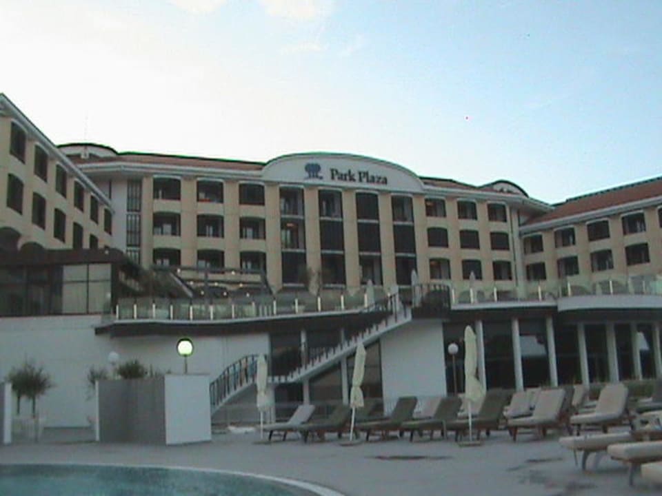 Hotel z zewnatrz  i basen Park Plaza Verudela Pula