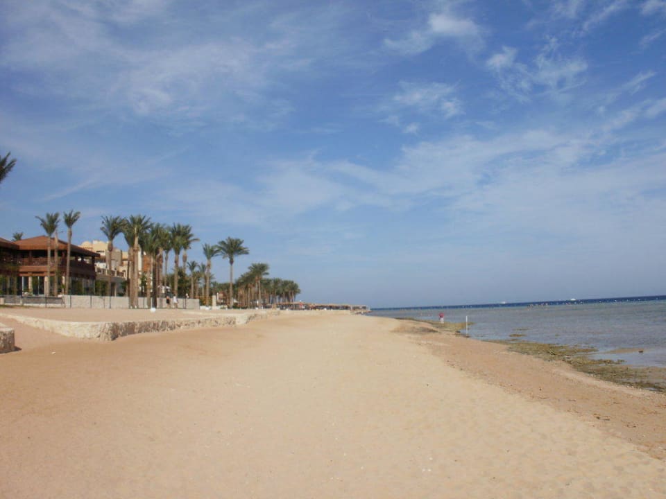 Strand ca. 200m rechts vom Hotel Makadi Palace