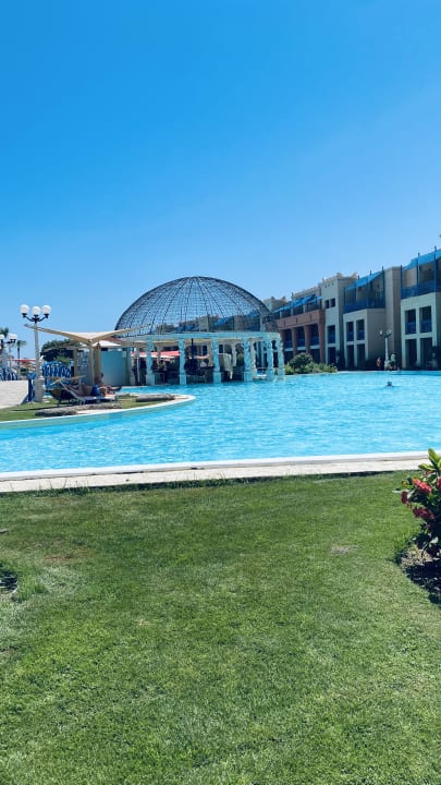 Pool Hotel Titanic Palace
