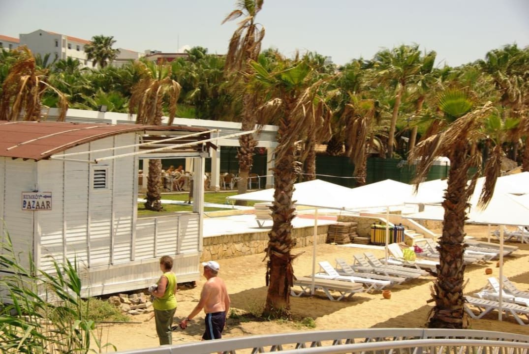 Am Hotelstrand Luna Blanca Resort & Spa