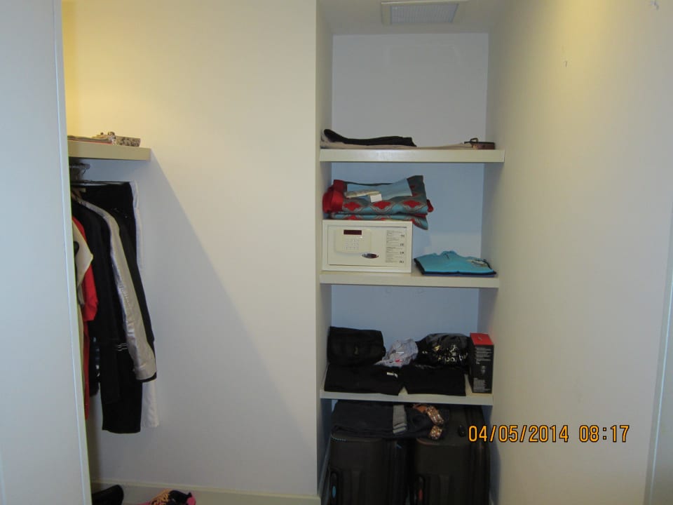Ankleidezimmer Lara Barut Collection