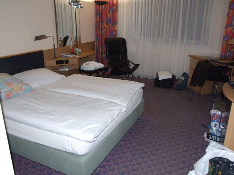 Bett NH Dresden Neustadt