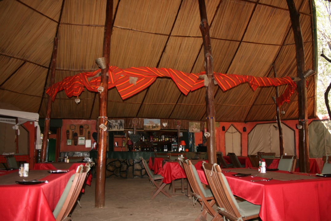 Hier gibt es das Abendessen Aruba-Mara Camp