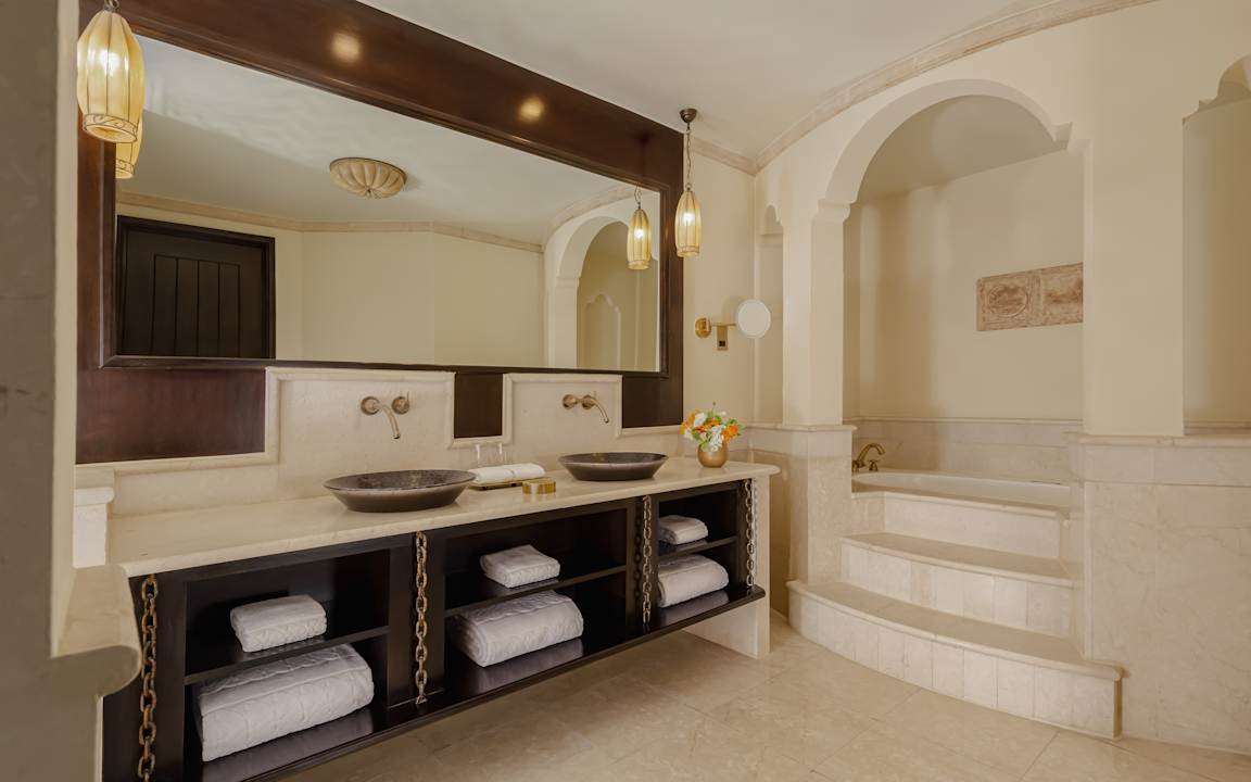 Zimmer Sharq Village & Spa, a Ritz-Carlton Hotel