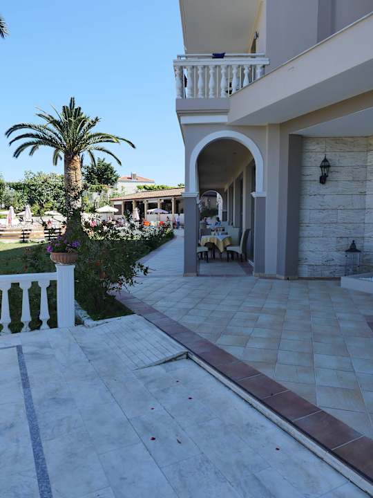 Hotel Jupiter Karras Grande Resort