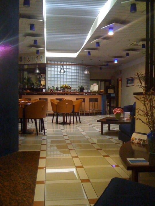 Lobby in Richtung Bar Hotel Re Enzo