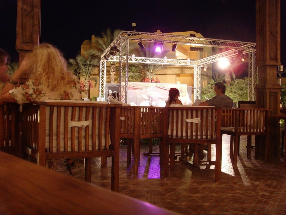 Hotelbühne mit Abendprogramm Stella Beach Resort & Spa Makadi Bay