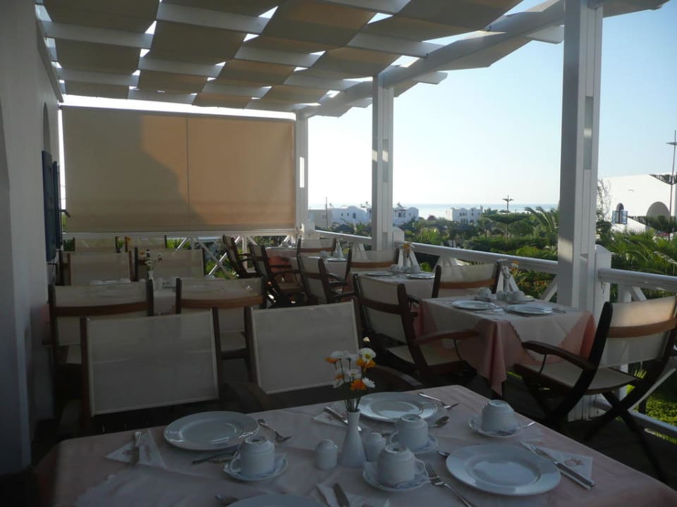 Frühstücksterrasse Smy Mediterranean White Santorini