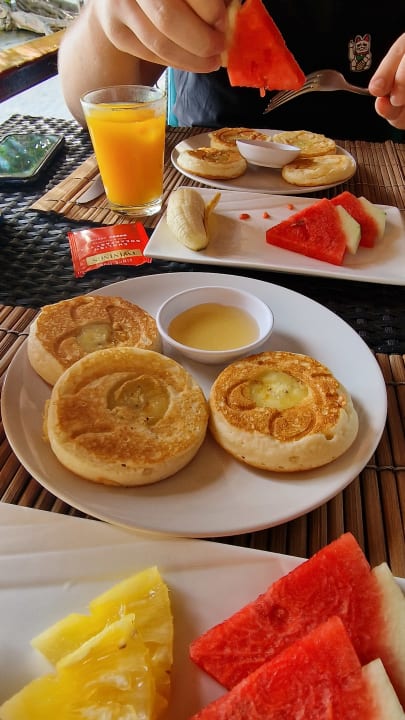 Gastro Ten Moons Lipe Resort