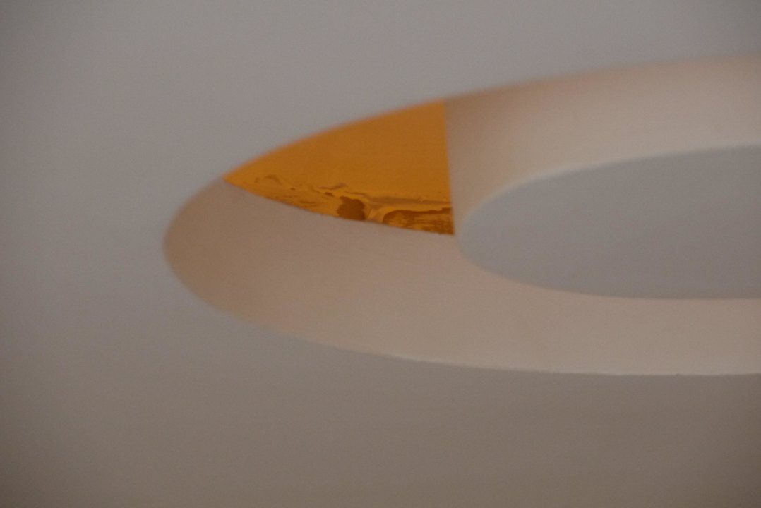 Dirt in light of room 602 Hotel Thaison Palace