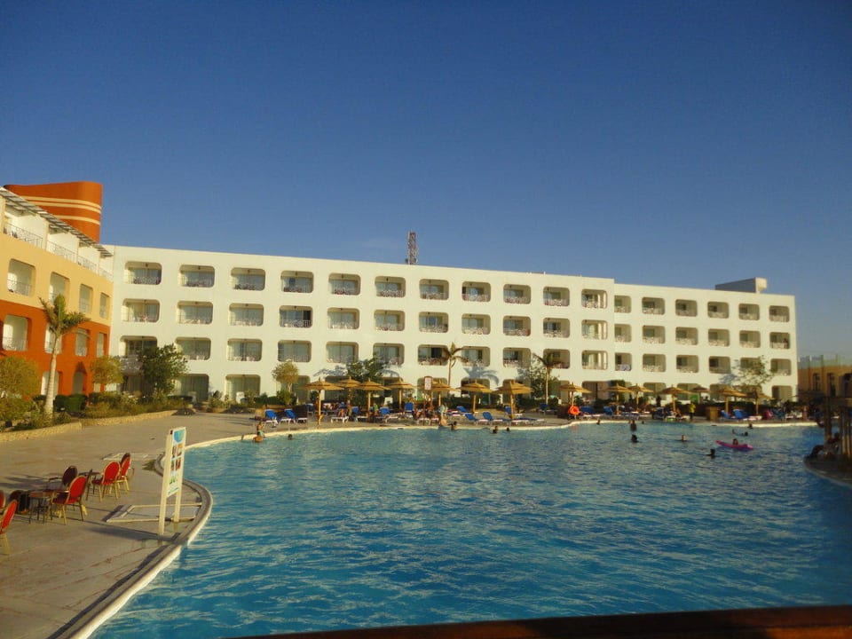 Basen i hotel Titanic Resort & Aqua Park