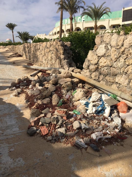 Zugang zu einem der geschlossenen Hotels im Resor  Blend Club Aqua Resort