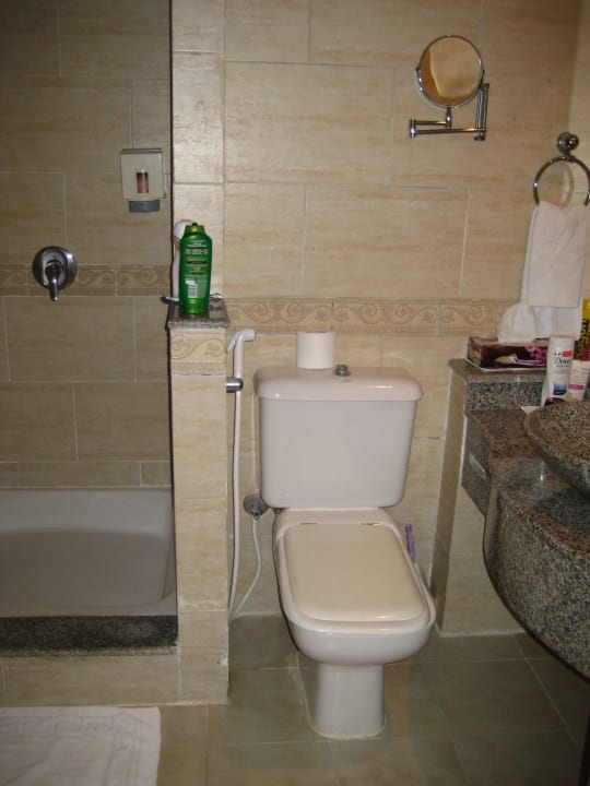 Toilette/Bad im Bungalow Beach Albatros Resort