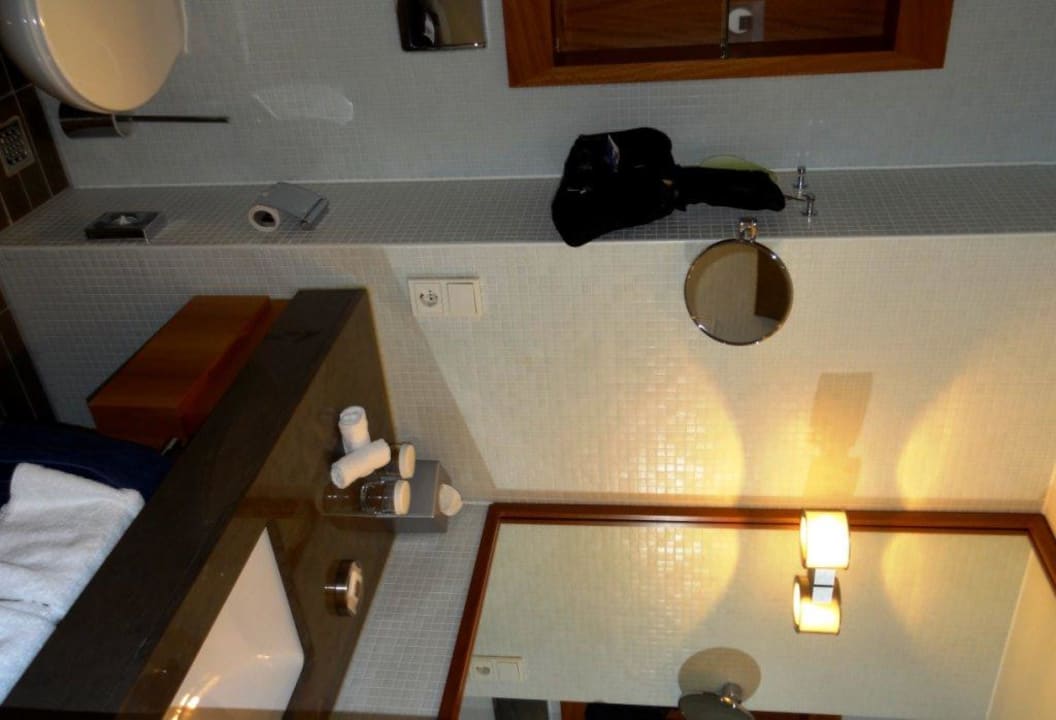 Bad...mit Radio-Beschallung Dorint Hotel Bremen