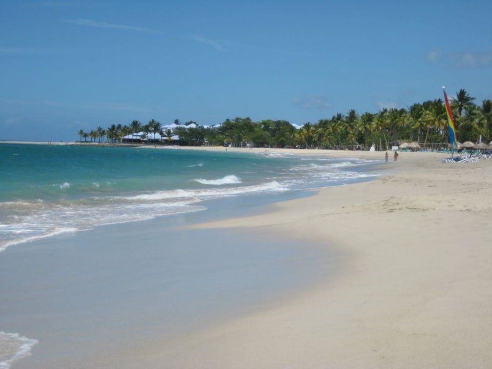 Strand ca. 10 min rechts vom Hotelstrand Iberostar Waves Costa Dorada