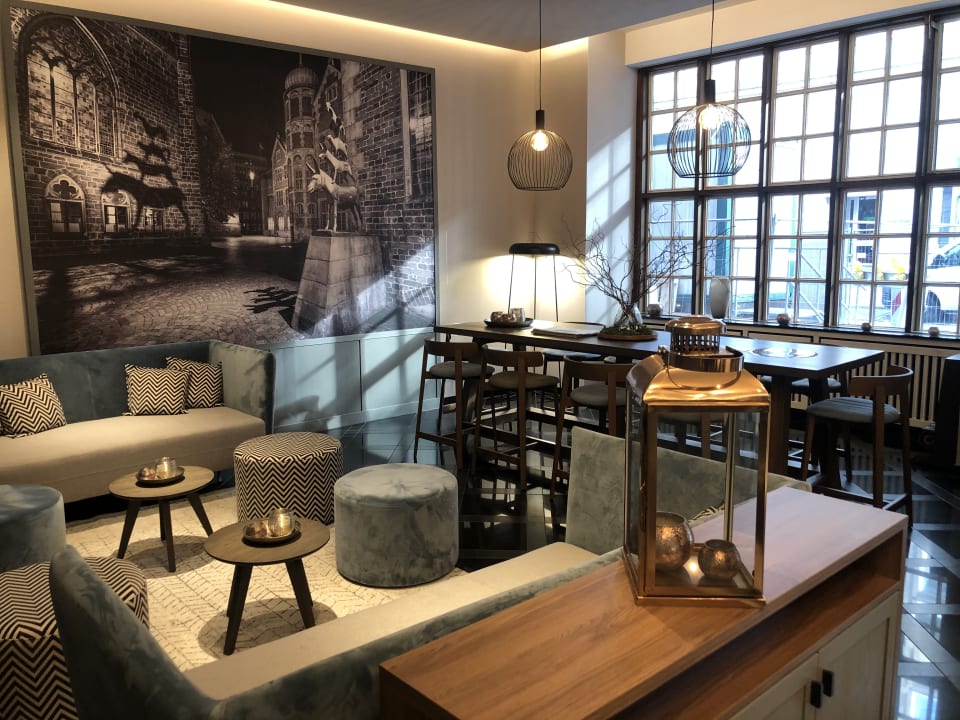 Lobby H+ Hotel Bremen