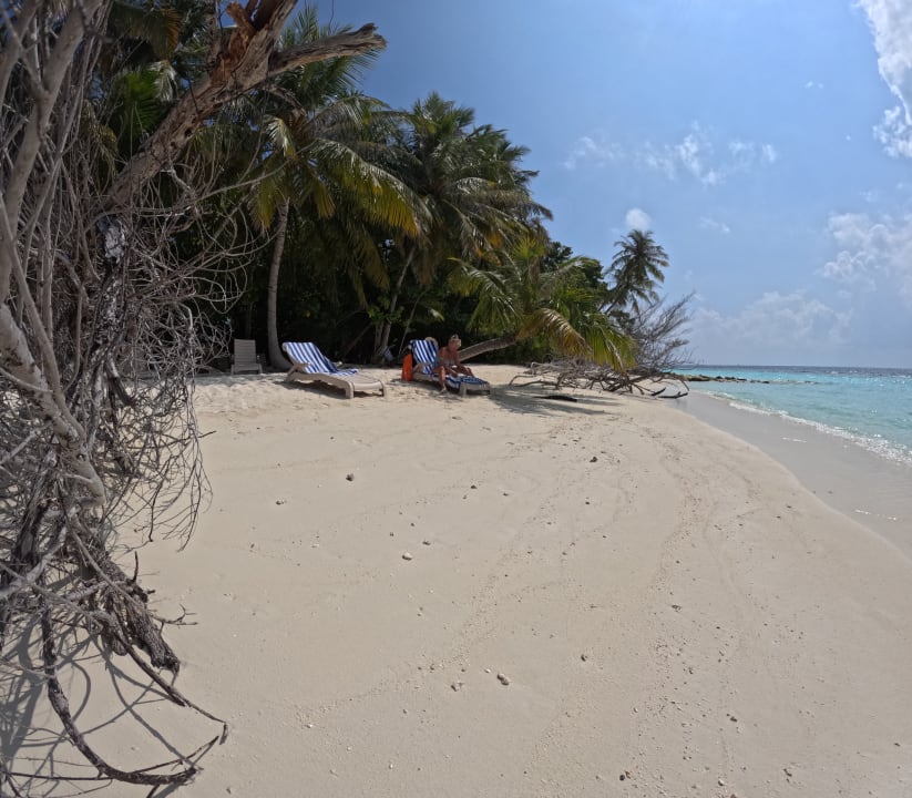 Strand Embudu Village