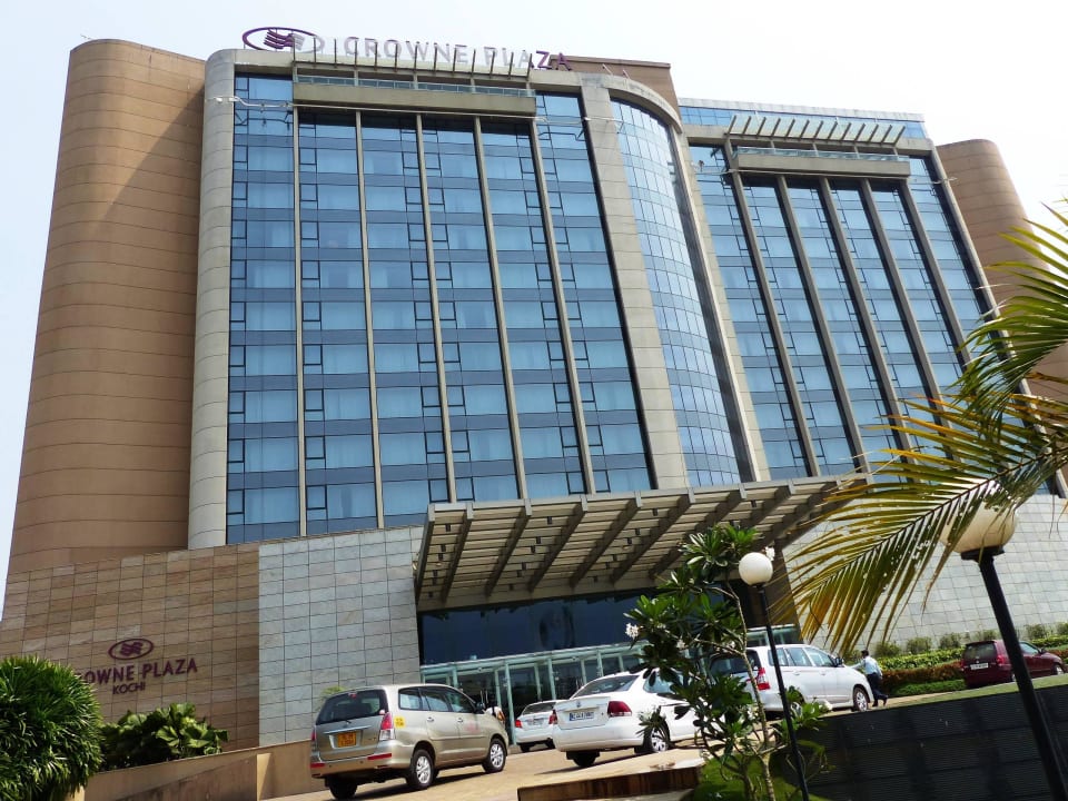 Hotel Vorderseite  Hotel Crowne Plaza Kochi