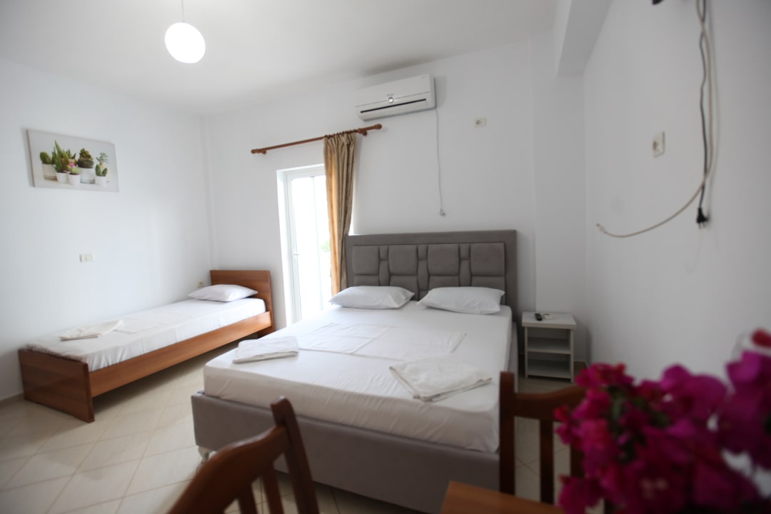 Zimmer Joni Apartments