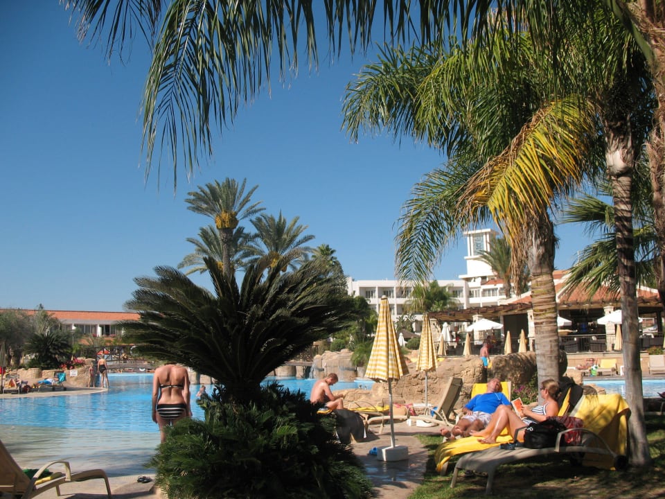 Blick zum Hauptpool Olympic Lagoon Resort Ayia Napa