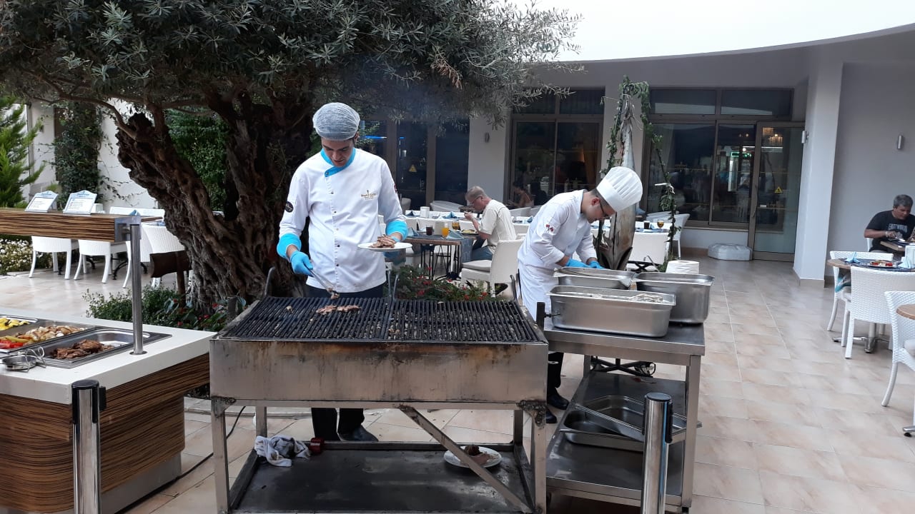 Gastro Port Side Resort Hotel