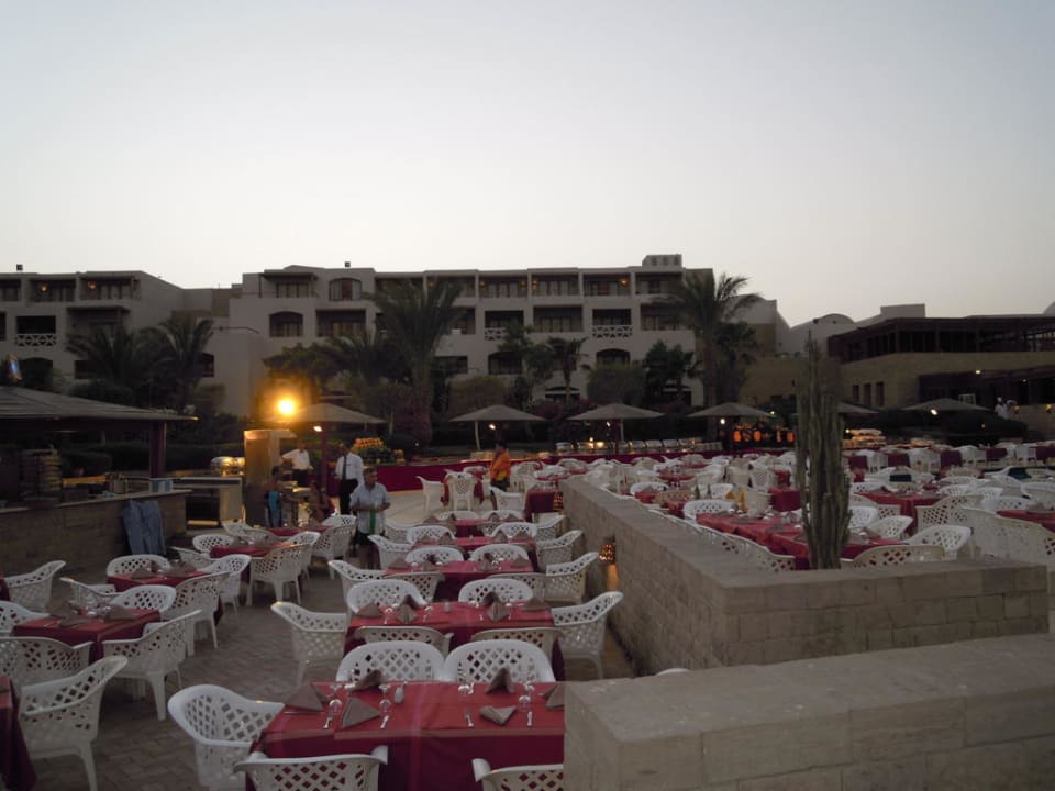 BBQ Fort Arabesque Resort, Spa & Villas