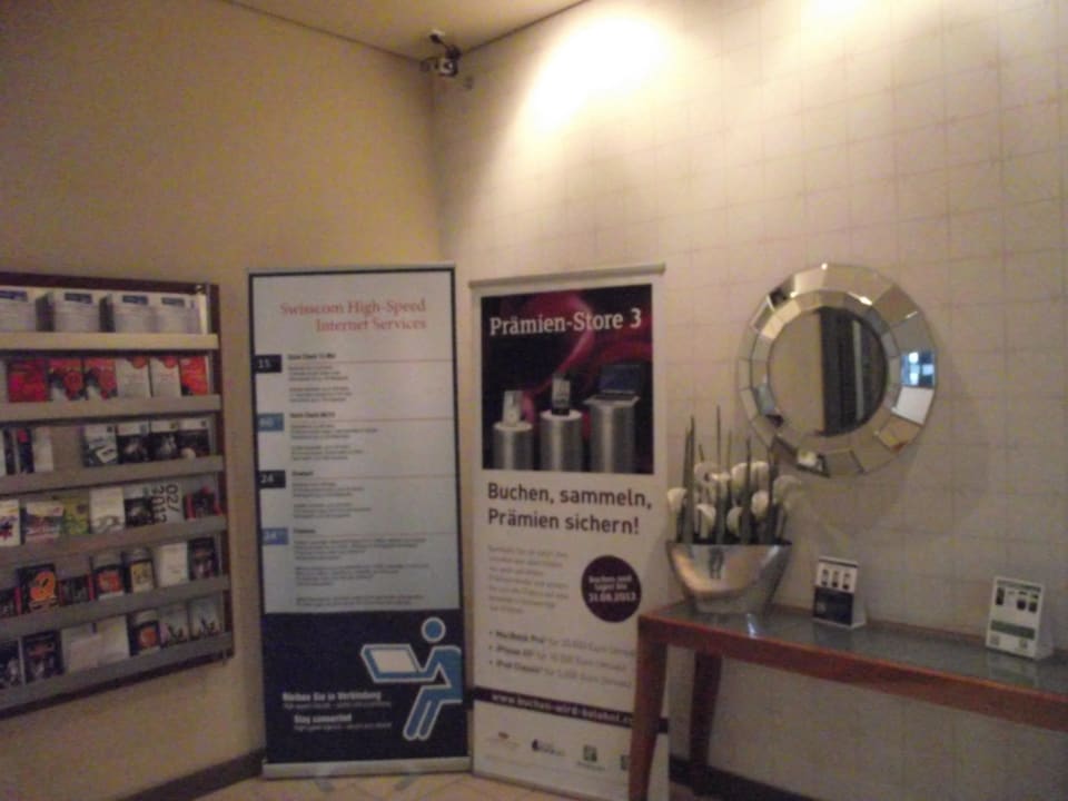 Vor dem Lift Leonardo Royal Hotel Düsseldorf Königsallee