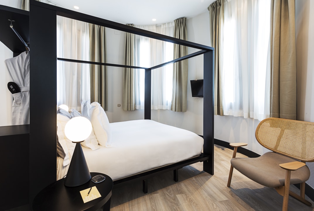 Zimmer One Shot Luchana 22