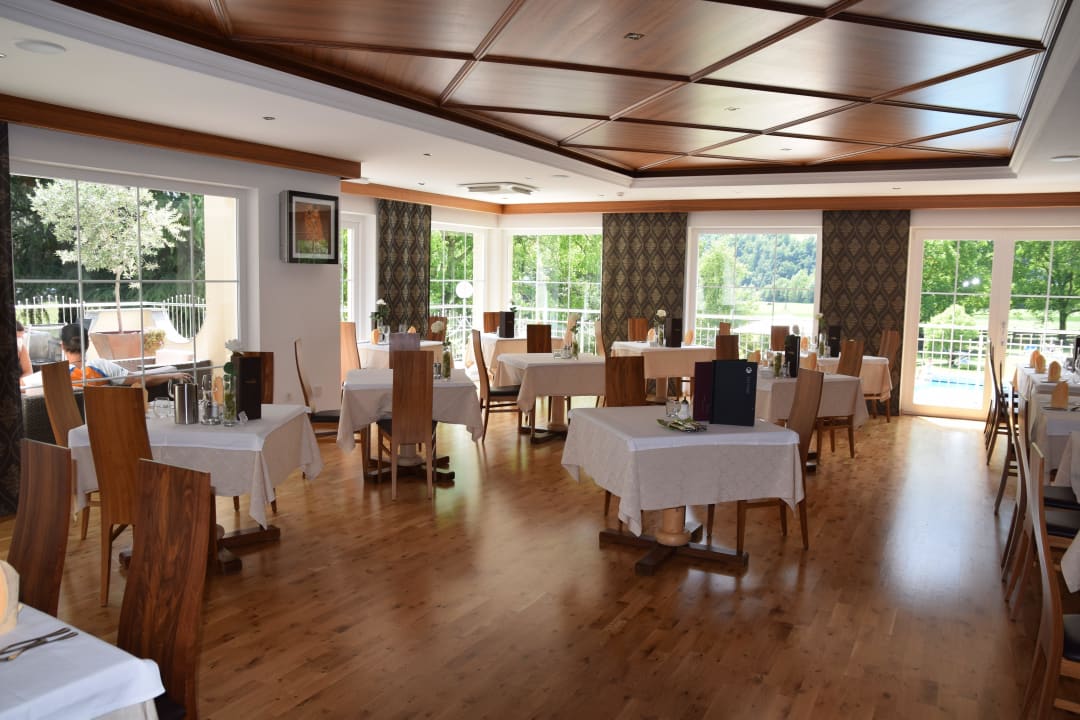 Einer von mehren Speiseräumen Hotel Wiesenhof Garden Resort