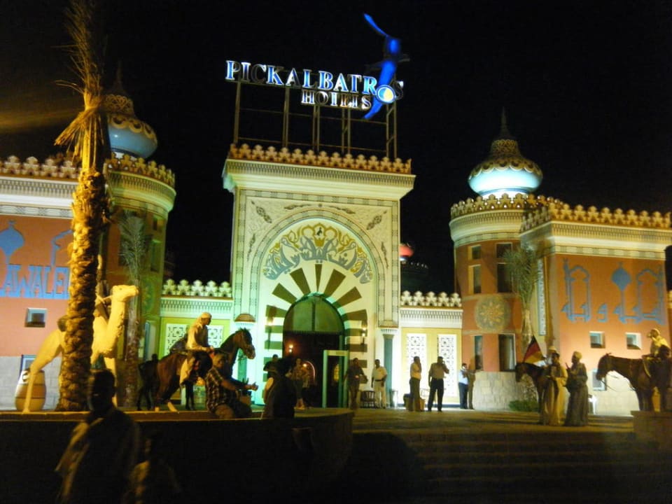 Eingang Pickalbatros Alf Leila Wa Leila Resort - Neverland Hurghada