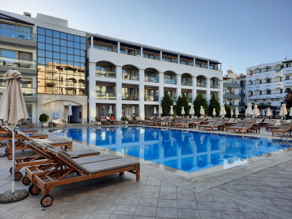 Pool Albatros Spa & Resort Hotel